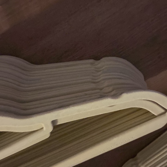 REAL SIMPLE velvet clothes hangers neutral beige with chrome hardware set of 50 - Picture 4 of 4